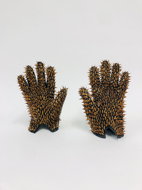 Babette Walder, Dornhandschuhe 2022, leather gloves, dog rose thorns, 
ca. 20 x 15 x 10 cm each