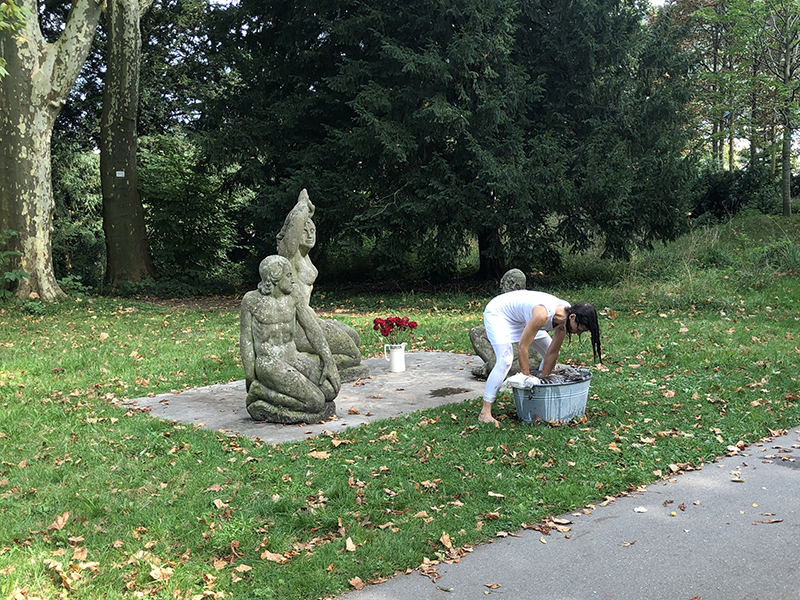 Performance von Claudia Bucher