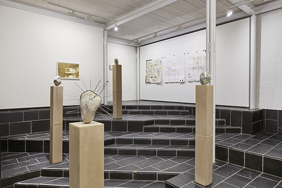 Ausstellungsansicht, Untergeschoss im Trudelhaus Baden
Manuela Morales Dèlano und Esther Ernst 